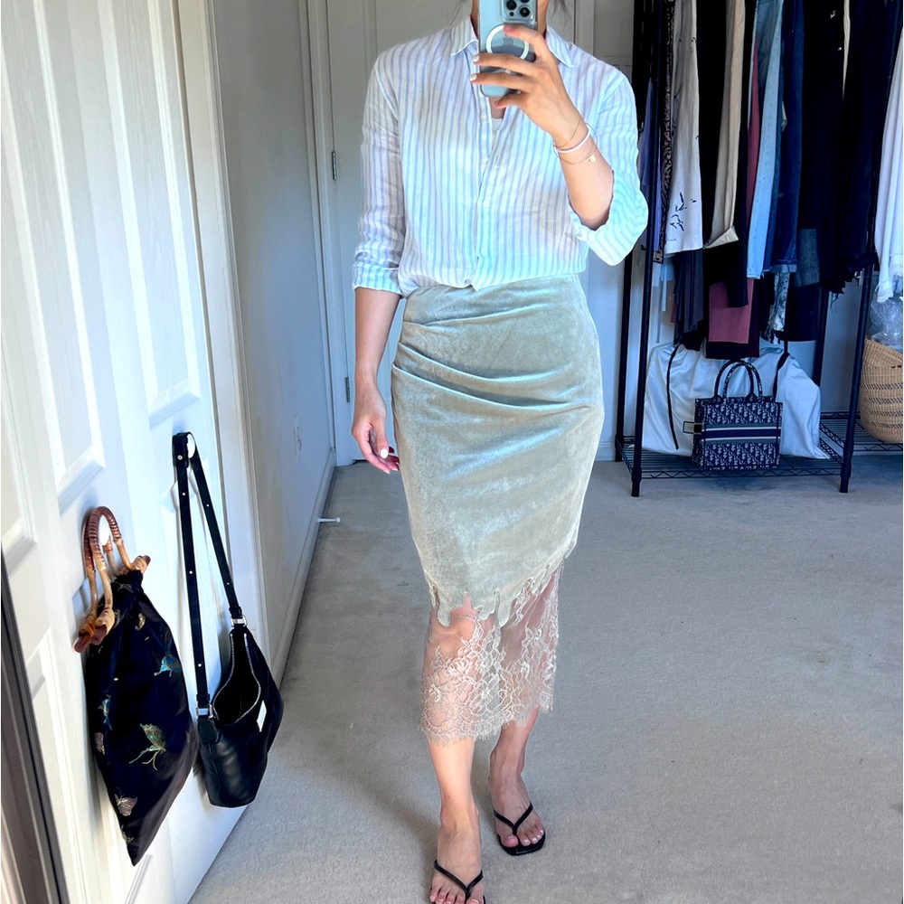 Cloudsweet velvet skirt